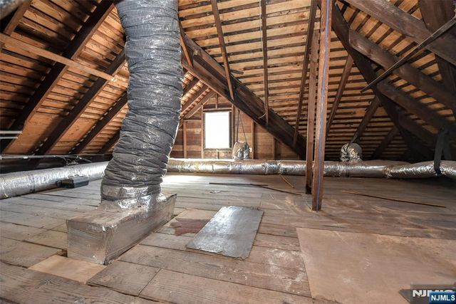 383 Lafayette Avenue 2nd floor, Hawthorne, NJ 07506