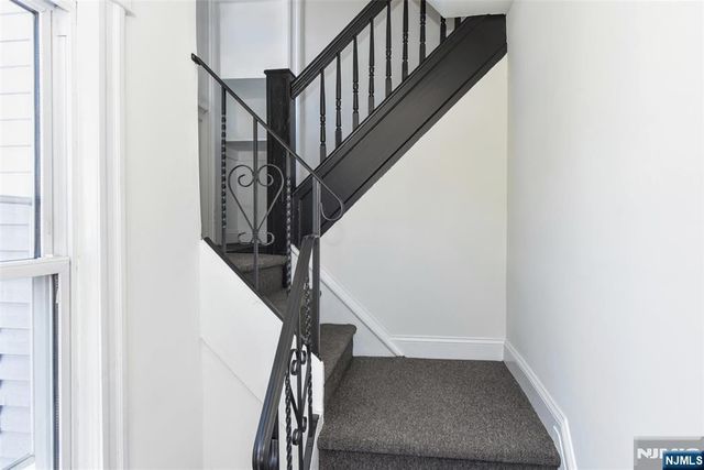 383 Lafayette Avenue 2nd floor, Hawthorne, NJ 07506