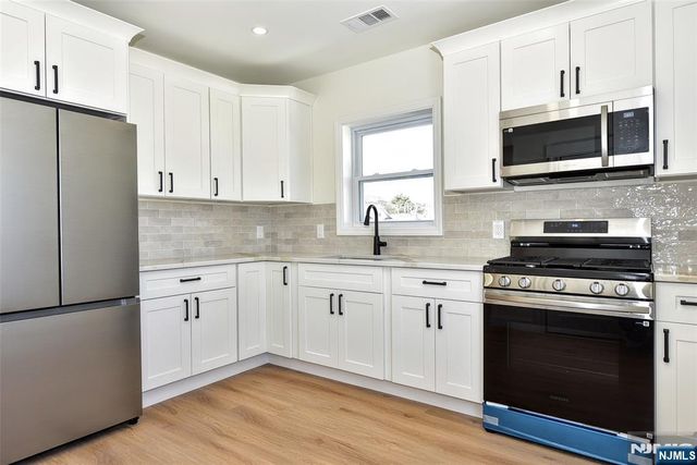 383 Lafayette Avenue 2nd floor, Hawthorne, NJ 07506