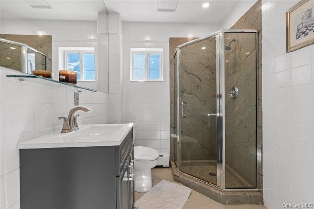 348 Mulry Lane, Lawrence, NY 11559