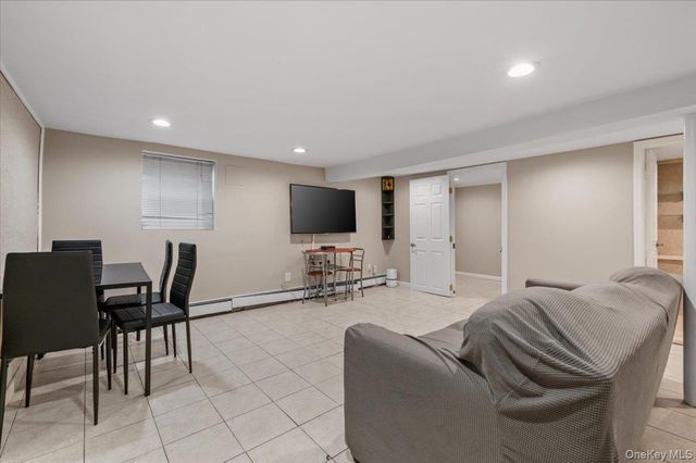 348 Mulry Lane, Lawrence, NY 11559