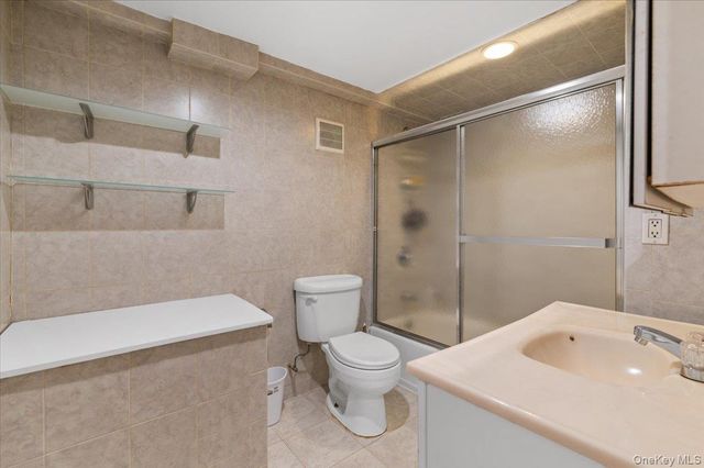 348 Mulry Lane, Lawrence, NY 11559