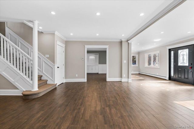 348 Mulry Lane, Lawrence, NY 11559