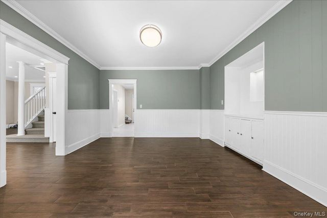 348 Mulry Lane, Lawrence, NY 11559