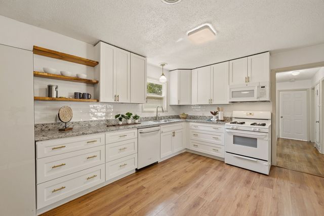3608 Katrine Street, Haltom City, TX 76117