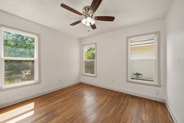 3608 Katrine Street, Haltom City, TX 76117