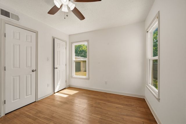 3608 Katrine Street, Haltom City, TX 76117
