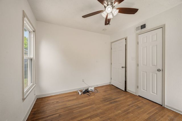 3608 Katrine Street, Haltom City, TX 76117