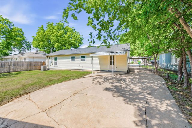 3608 Katrine Street, Haltom City, TX 76117