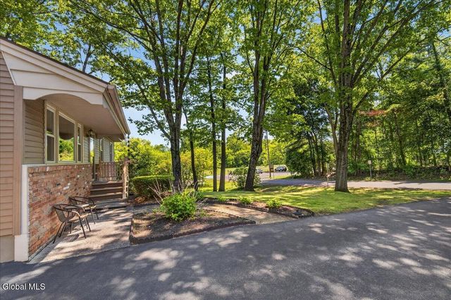 798 Westmoreland Drive, Niskayuna, NY 12309
