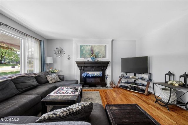 798 Westmoreland Drive, Niskayuna, NY 12309