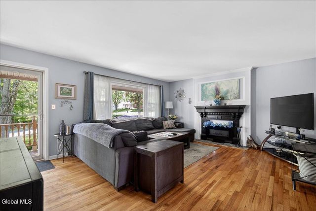 798 Westmoreland Drive, Niskayuna, NY 12309