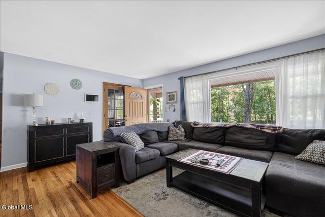 798 Westmoreland Drive, Niskayuna, NY 12309