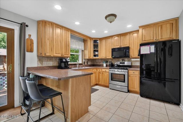 798 Westmoreland Drive, Niskayuna, NY 12309