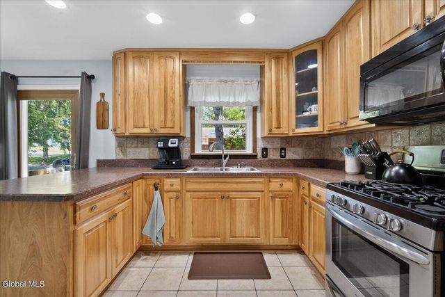 798 Westmoreland Drive, Niskayuna, NY 12309
