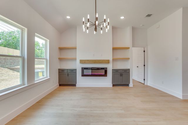 5225 Humbert Avenue, Fort Worth, TX 76107