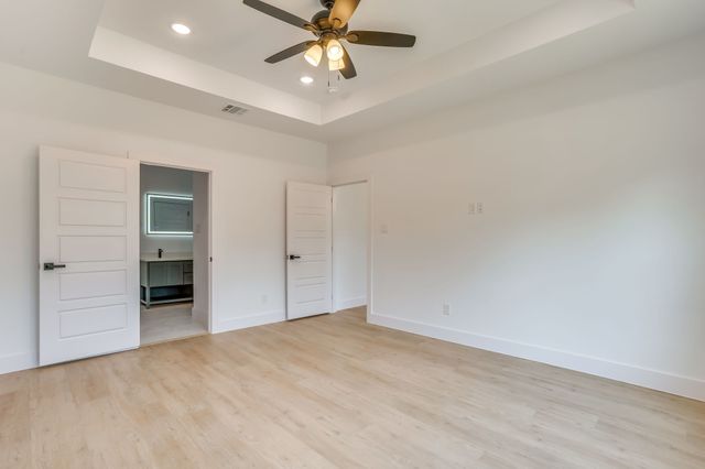 5225 Humbert Avenue, Fort Worth, TX 76107