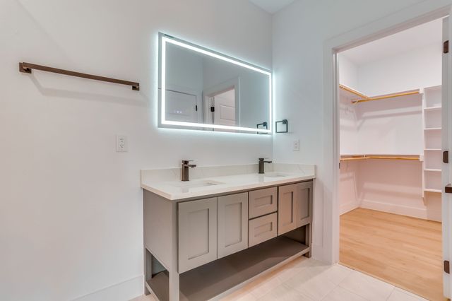5225 Humbert Avenue, Fort Worth, TX 76107