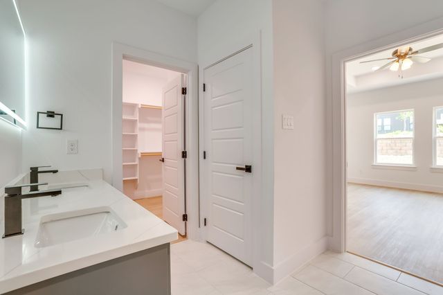 5225 Humbert Avenue, Fort Worth, TX 76107