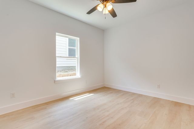 5225 Humbert Avenue, Fort Worth, TX 76107