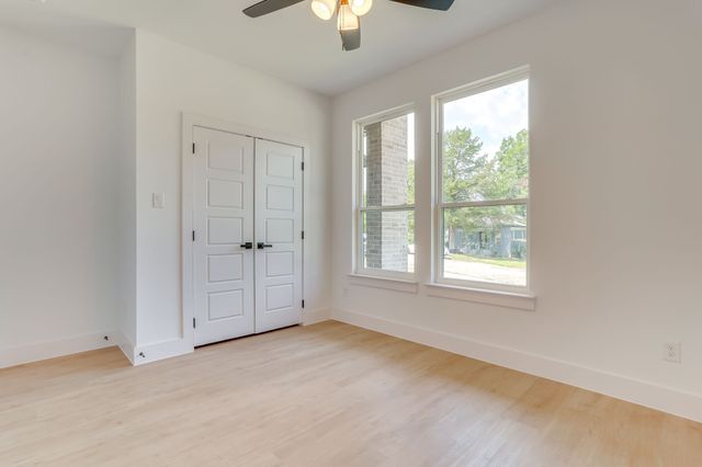 5225 Humbert Avenue, Fort Worth, TX 76107