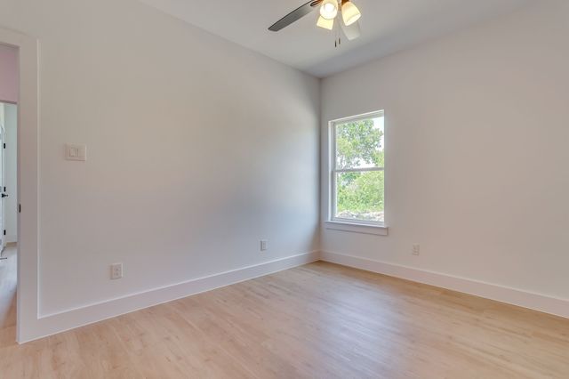 5225 Humbert Avenue, Fort Worth, TX 76107