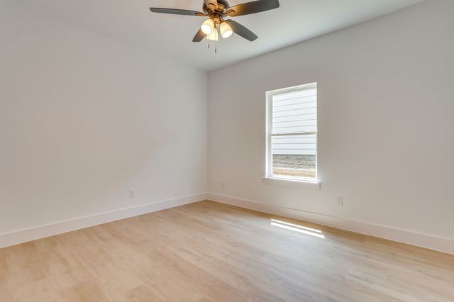 5225 Humbert Avenue, Fort Worth, TX 76107