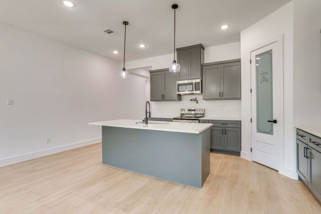 5225 Humbert Avenue, Fort Worth, TX 76107