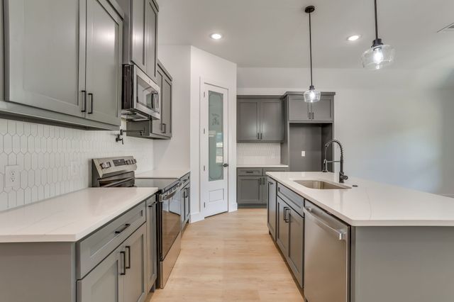 5225 Humbert Avenue, Fort Worth, TX 76107