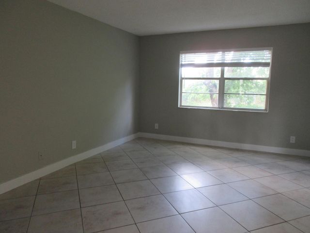 4111 NW 114th Avenue, Coral Springs, FL 33065