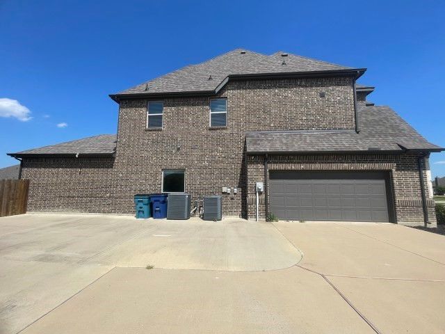 321 Equestrian Drive, Waxahachie, TX 75165