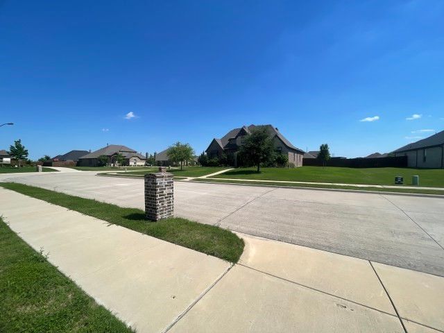 321 Equestrian Drive, Waxahachie, TX 75165