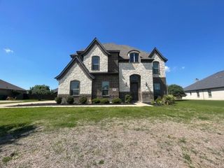 321 Equestrian Drive, Waxahachie, TX 75165