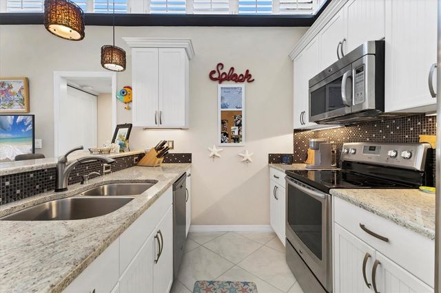 500 PARK BOULEVARD S 11, Venice, FL 34285