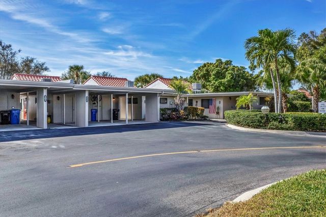 500 PARK BOULEVARD S 11, Venice, FL 34285
