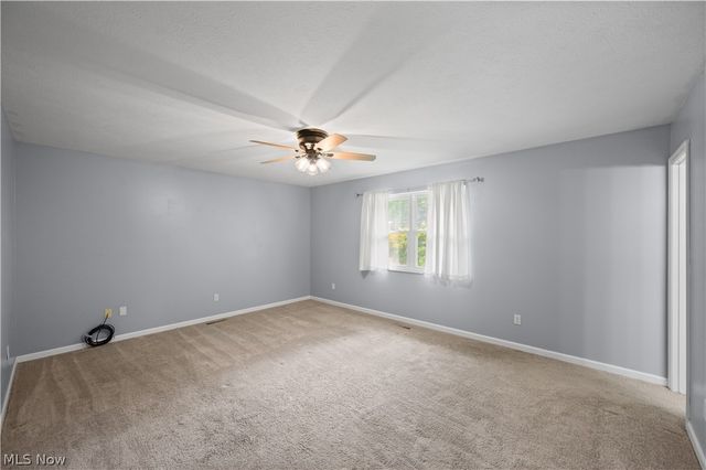 122 Oak Drive, Parkersburg, WV 26104