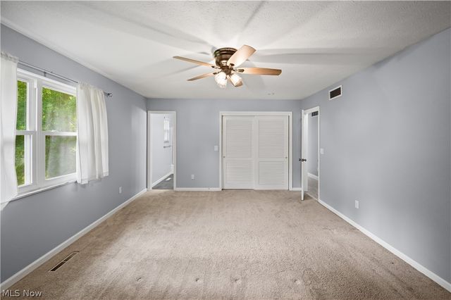 122 Oak Drive, Parkersburg, WV 26104
