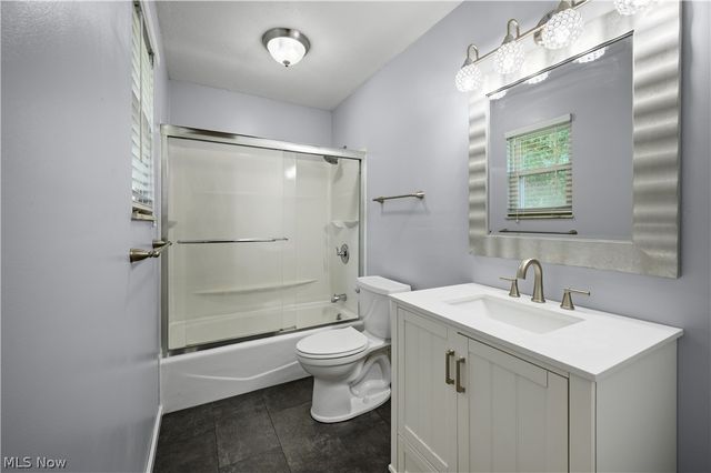 122 Oak Drive, Parkersburg, WV 26104