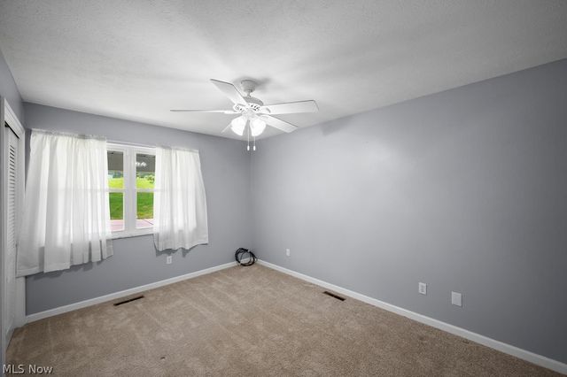 122 Oak Drive, Parkersburg, WV 26104