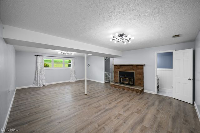122 Oak Drive, Parkersburg, WV 26104