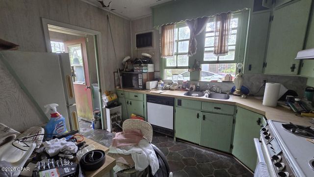 4322 Deering Street, Marianna, FL 32446