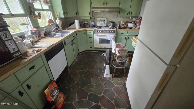 4322 Deering Street, Marianna, FL 32446