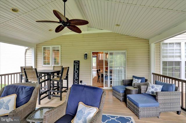 4 ASHBRIDGE CT, Collegeville, PA 19426