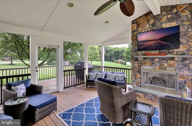 4 ASHBRIDGE CT, Collegeville, PA 19426