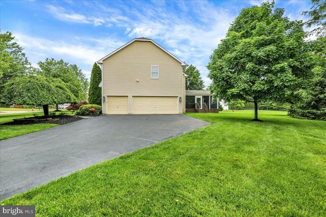 4 ASHBRIDGE CT, Collegeville, PA 19426