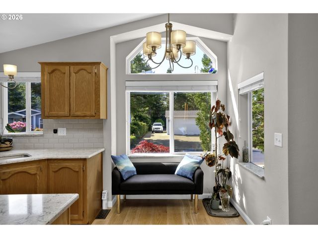 495 SHERWOOD Loop, Florence, OR 97439