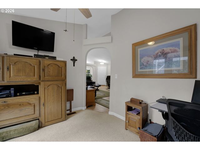 495 SHERWOOD Loop, Florence, OR 97439