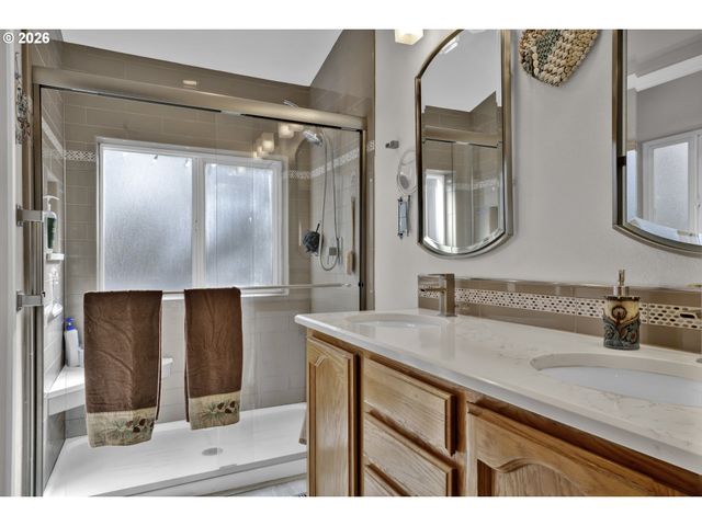 495 SHERWOOD Loop, Florence, OR 97439