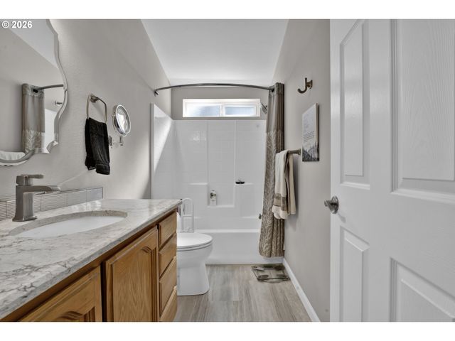 495 SHERWOOD Loop, Florence, OR 97439