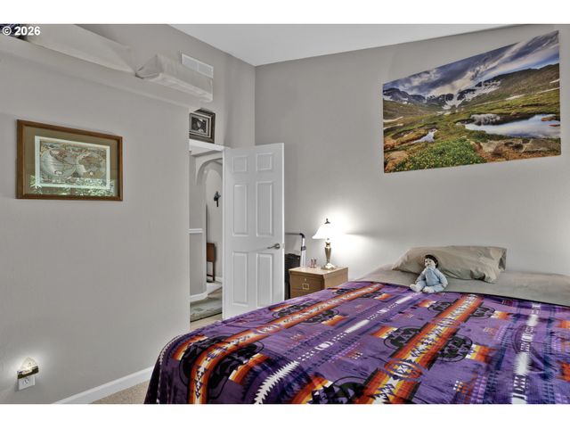 495 SHERWOOD Loop, Florence, OR 97439